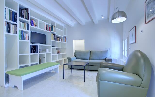 GRANDCANAL-GREEN new, 3pax, 2bath, fiber free wifi