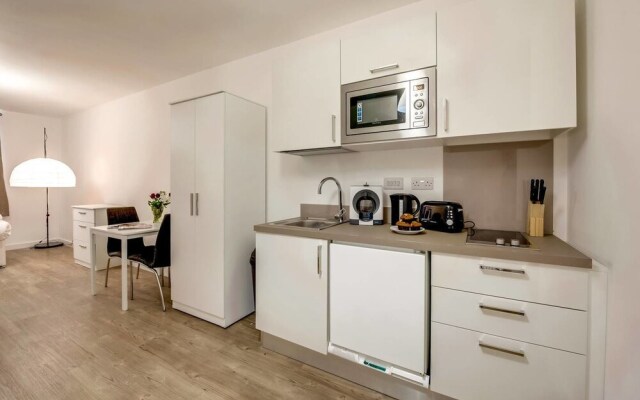 Bright And Modern Studio In Liverpool City Centre!