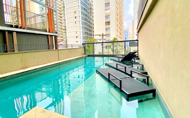 Duplex com piscina e academia