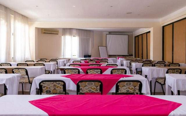 Royal Court Hotel