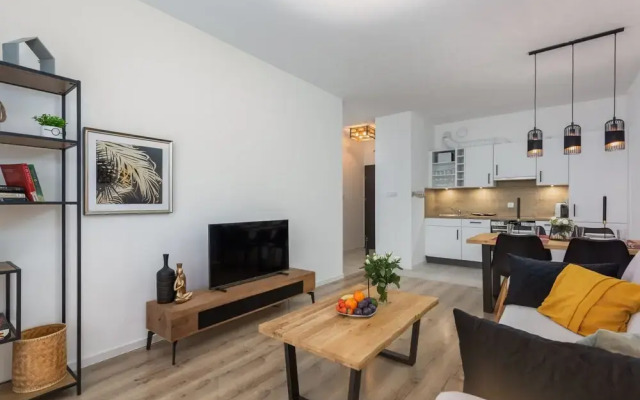 Apartment Spadochroniarzy by Renters