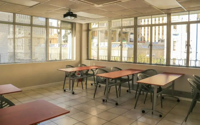 106 on Adderley Accommodation