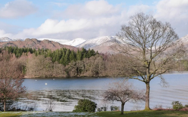 Tarn Lodge
