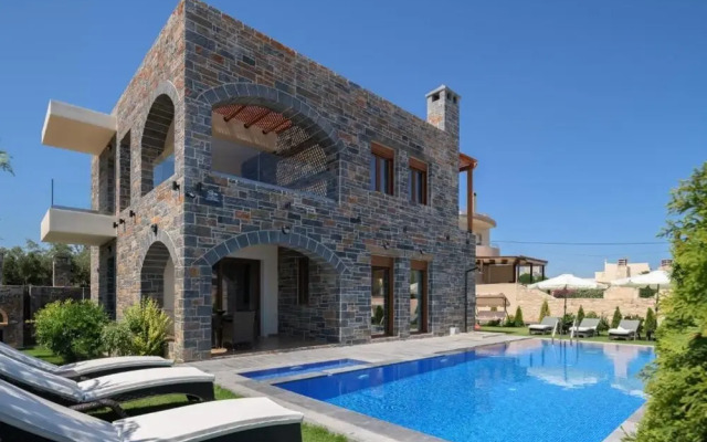 Turtulli Castle Stone Villa 2 - Private Pool Oasis