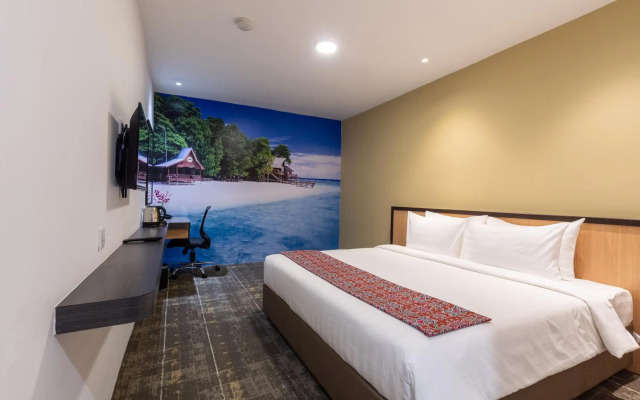 Hotel 7 Suria