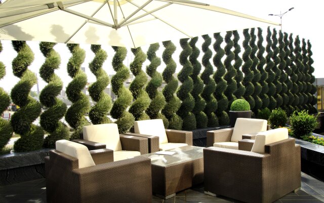 Bayat Hotels Company