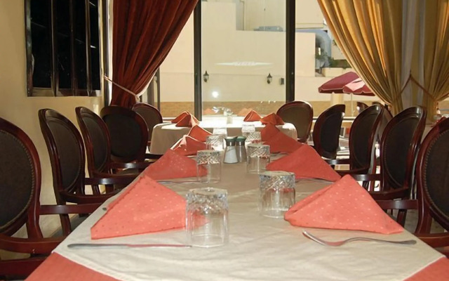 Hotel De La Corniche