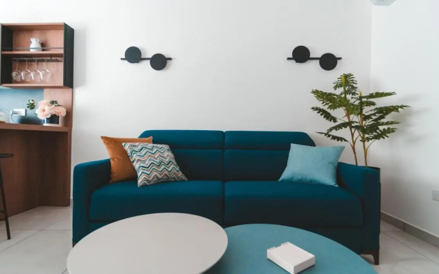 Ideal Location, Stylish 1BR Apartment with Free Parking