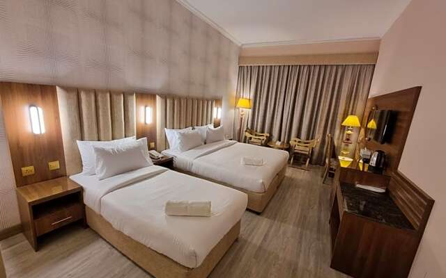 Vista Square Hotel