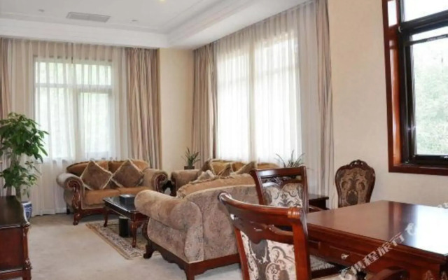 Fragrant Hills Holiday Business Hotel