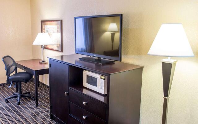 Quality Inn & Suites Big Rapids