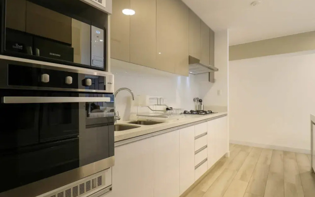 w Charming 2BR w Balcony in Miraflores