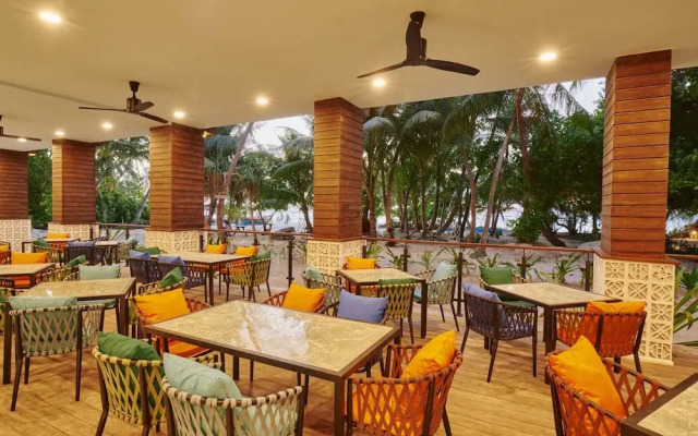 Beach Hotel Dhigurah