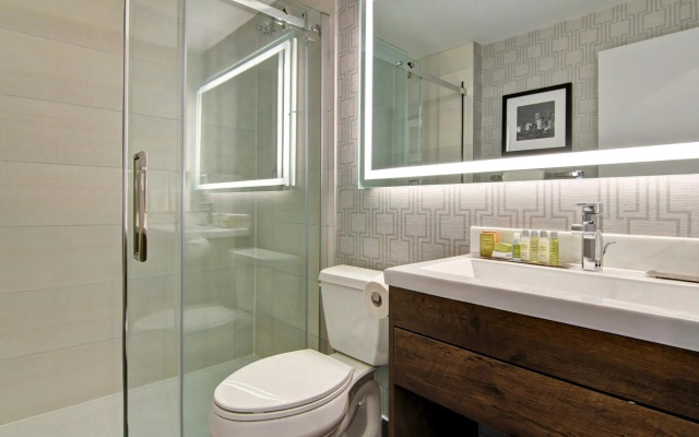 Monte Carlo Inn Toronto - Markham