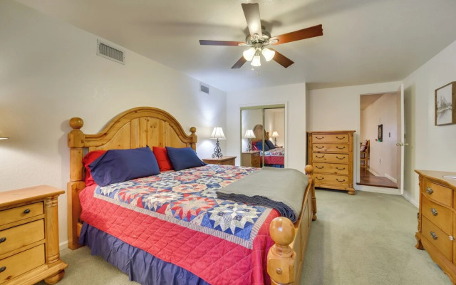 Hikers Haven: Pine Getaway w/ Wraparound Deck!