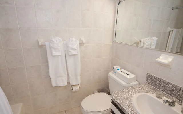 Beachcomber Resort & Club