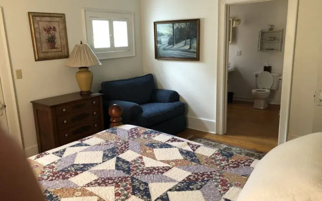 Love Lane Bed & Breakfast