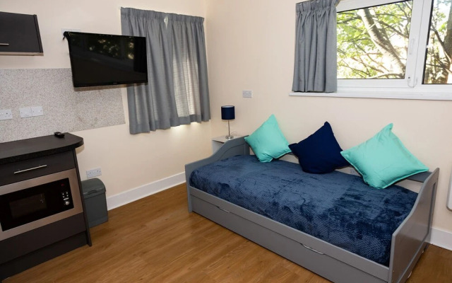 Alexander Apartments Studios