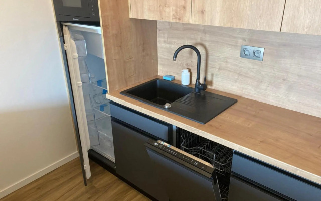 Moderný apartmán/garzónka v centre NR