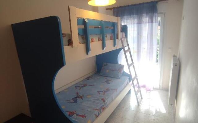 Dreamy 2 bedroom condo with free parking