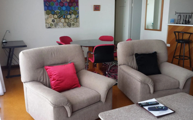 Kirribilli Riverfront Apartments