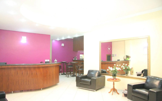Santa Felicidade Hotel