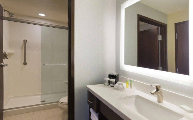 Hampton Inn & Suites San Bernardino