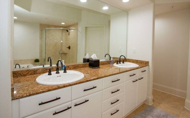 Breathtaking Bay Views. - Unit Crb0606