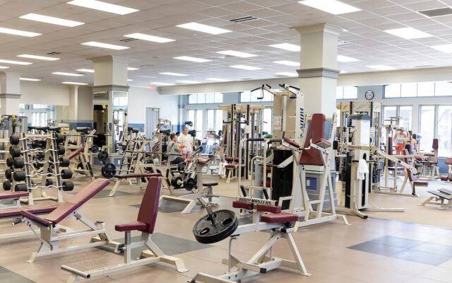 Carriage House Hotel