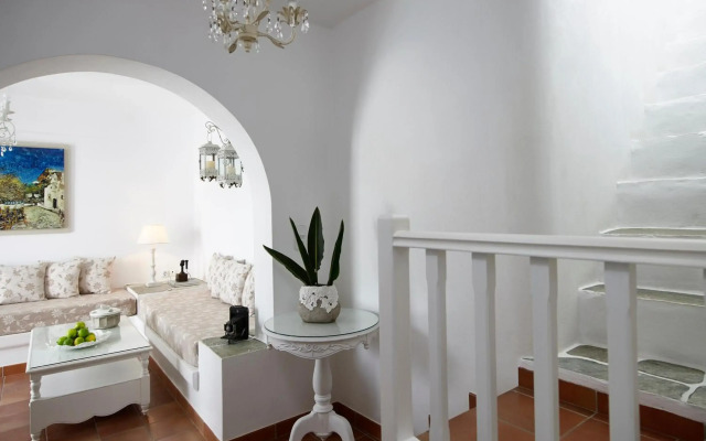 Folegandros Apartments