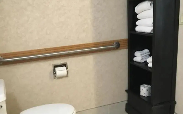 Boothill Inn And Suites