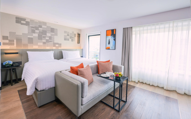 Narai Hotel (SHA Extra Plus)