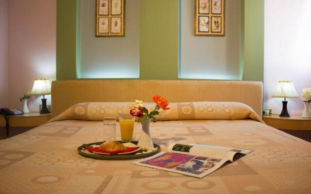 Theranda Hotel