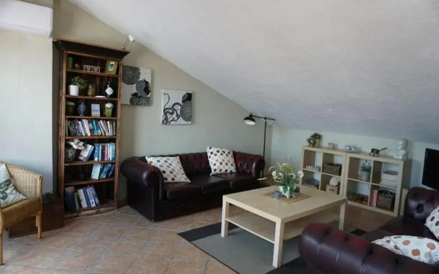 Eagles Nest - Massive townhouse with Pool with outstanding views