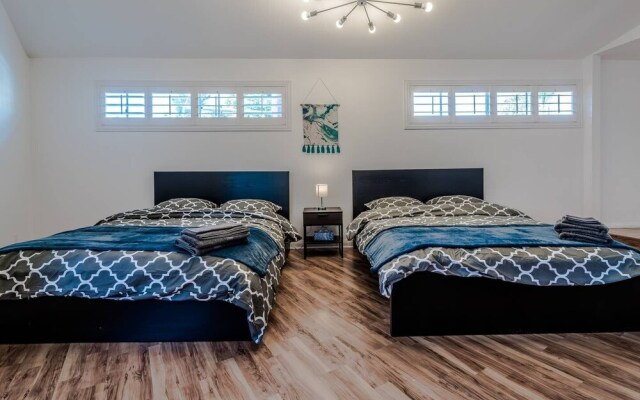 Spacious Beach House Close to Everything!