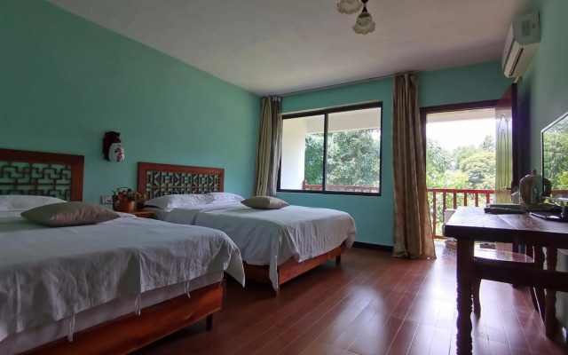 Riverside Retreat Hotel