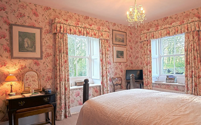 Ingram House Bed & Breakfast