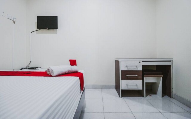 RedDoorz Plus near Semanggi
