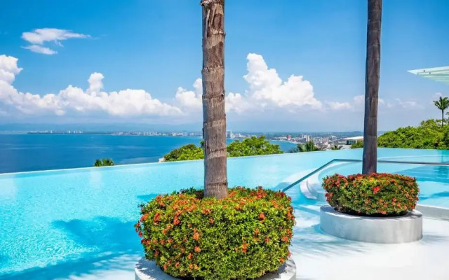 Avalon 907 Modern, Spacious / 9th F Private Pool