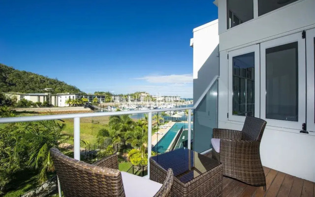 Beachside Apartment 13