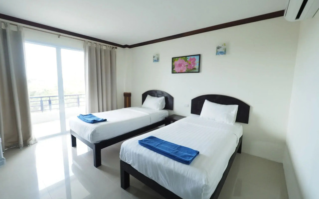 Sea Mountain Khanom Hotel