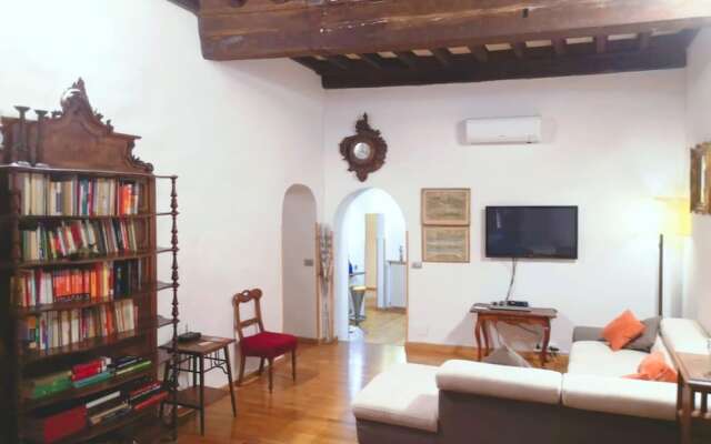 Palace of the Masks in the Heart of Rome