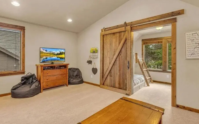 Caldera Cabin 6