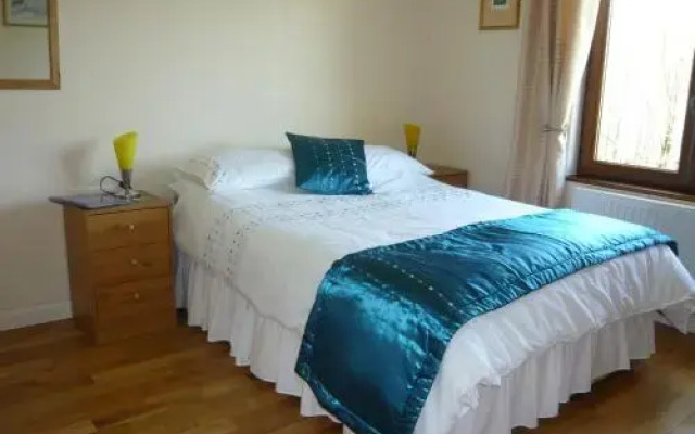 Lakeside Bed and Breakfast