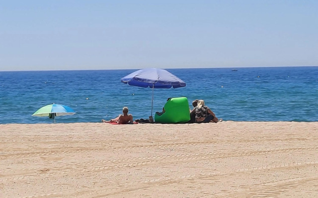 Bright near the beach & Barcelona - Apartment