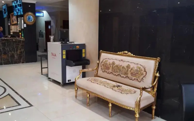 OYO 474 Alyousr Royal Hotel