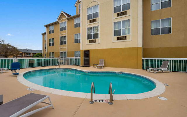 Comfort Inn & Suites Santee