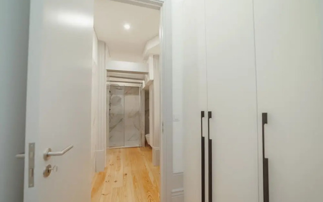 Heart OF Porto Apartment A by Vacationy