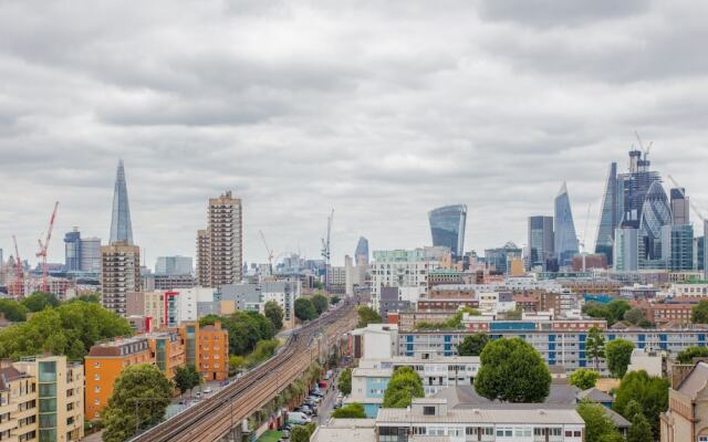 East London Skyscraper Flat