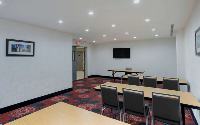 Comfort Inn & Suites near Stadium